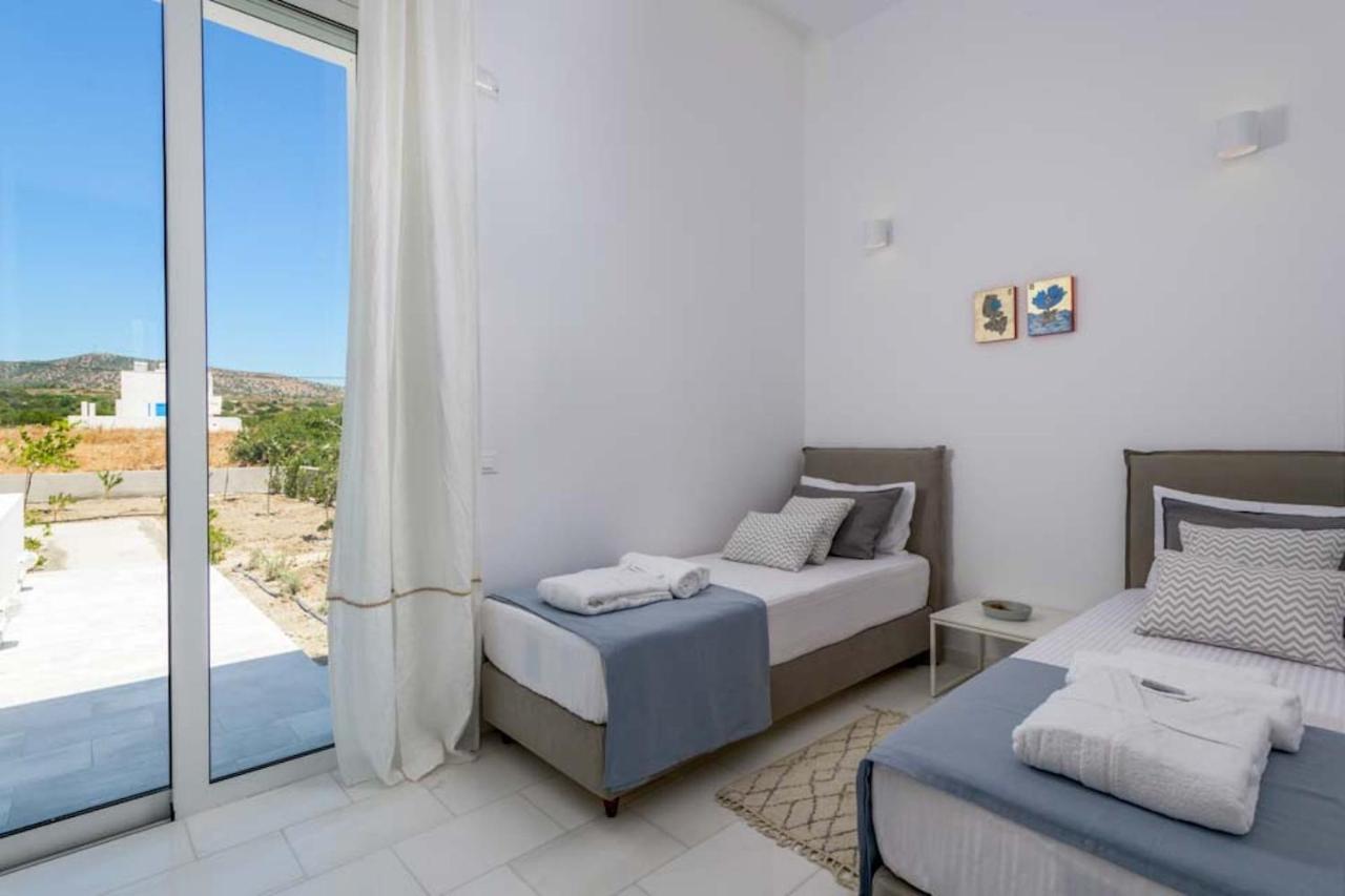 Seashore Beachfront Villa Lakhania Esterno foto
